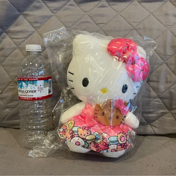 NWT hello kitty cafe plushie set - Picture 5 of 5